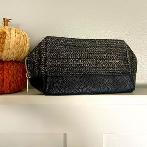 NEW Never Used Tarte Make up Bag